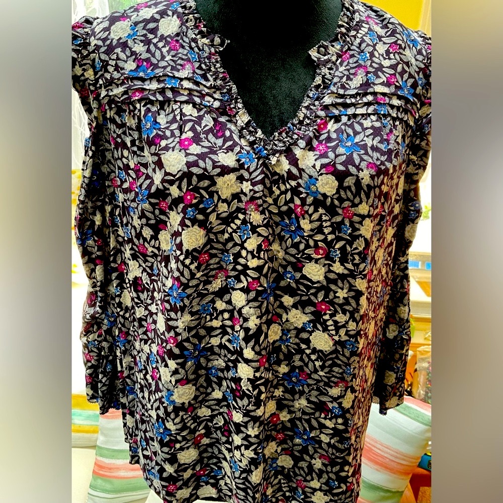 NWT Democracy Floral V Neck Top